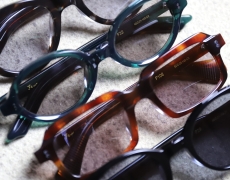 few eyewear