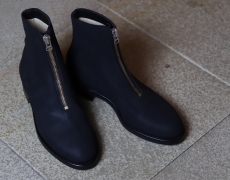 forme / “Front” waxy black